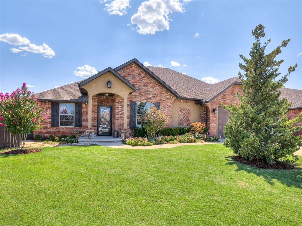 534 W Chickasaw Court WAY, Mustang, OK 73064
