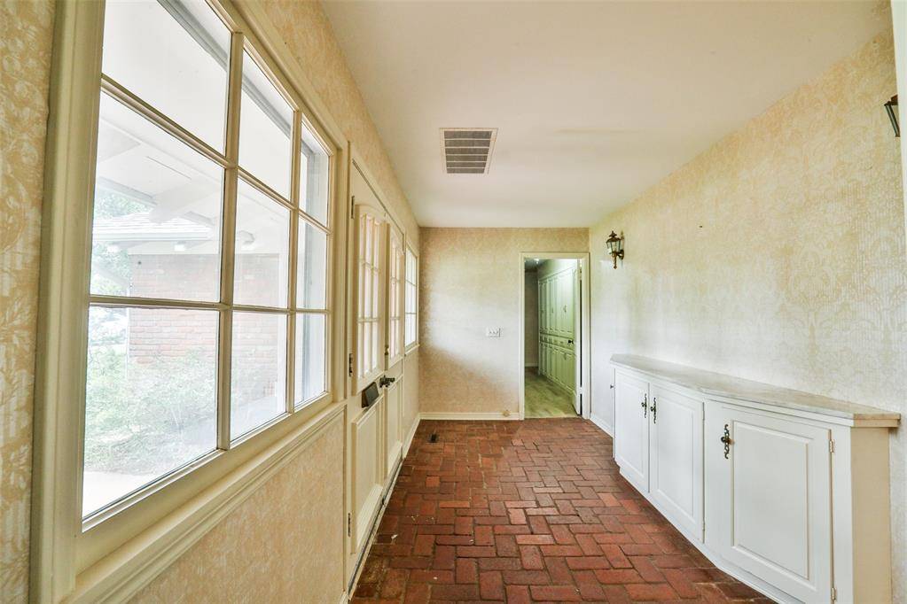 2301 NW 57th ST, Oklahoma City, OK 73112
