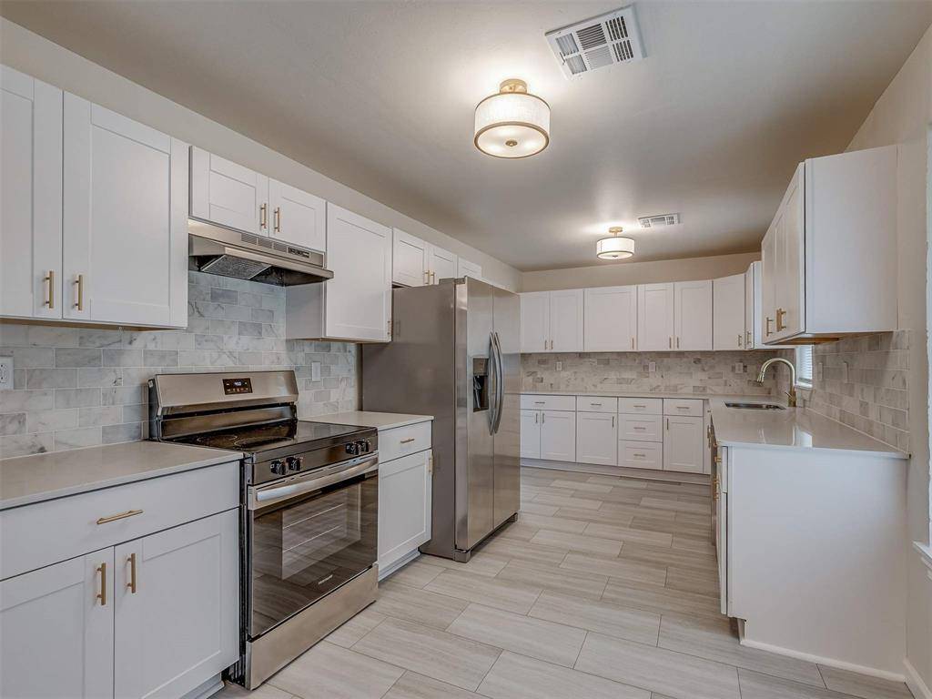8817 NE 10th ST, Midwest City, OK 73110