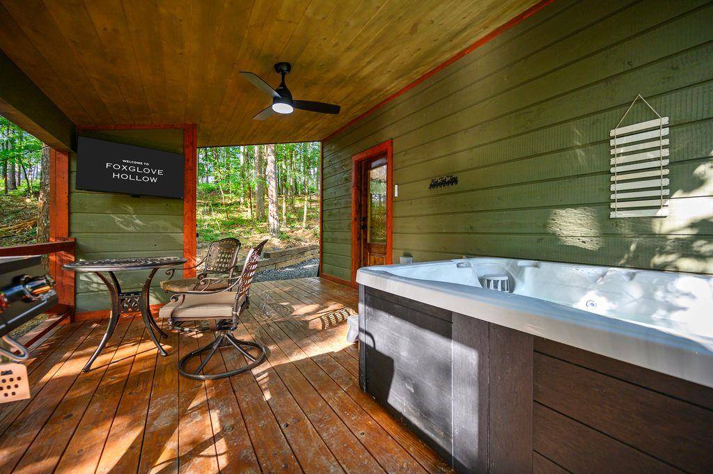 122 Sherwood Forest LN, Broken Bow, OK 74728-7424