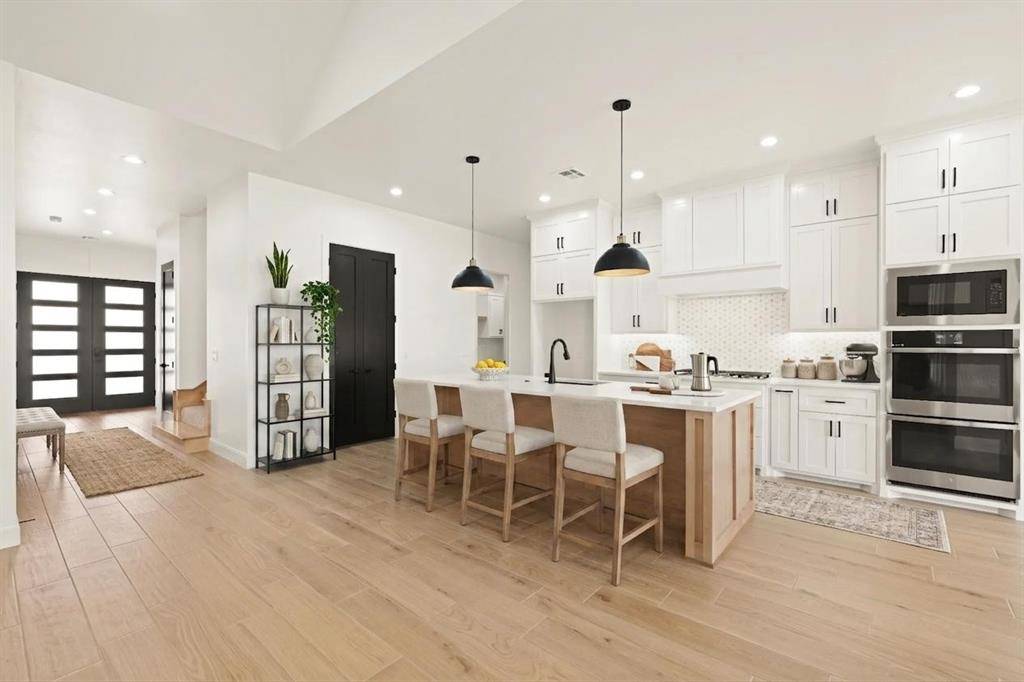 15437 Capri LN, Edmond, OK 73013