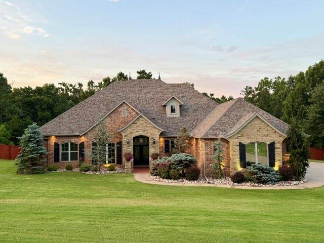 4160 Newburg DR, Choctaw, OK 73020