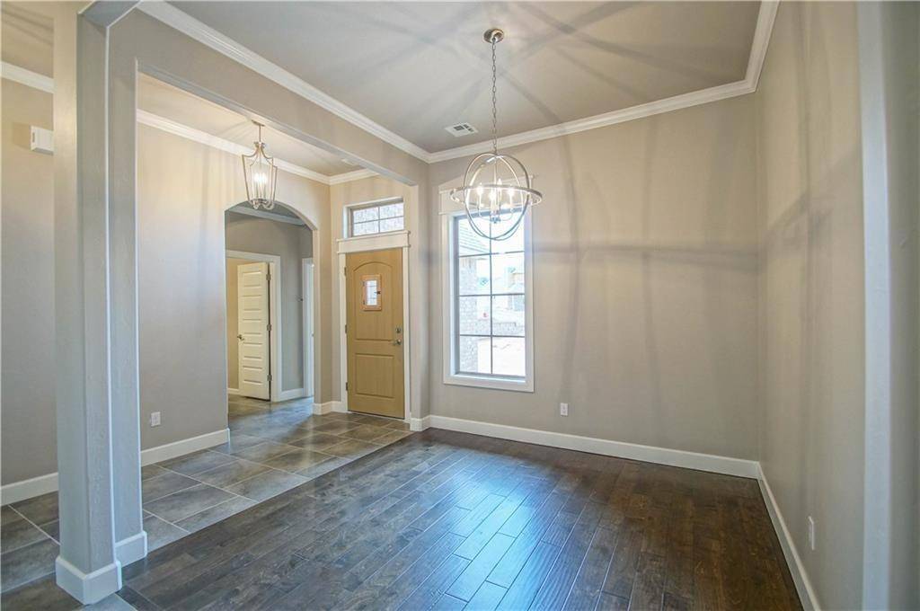 2916 Pacifica LN, Edmond, OK 73034
