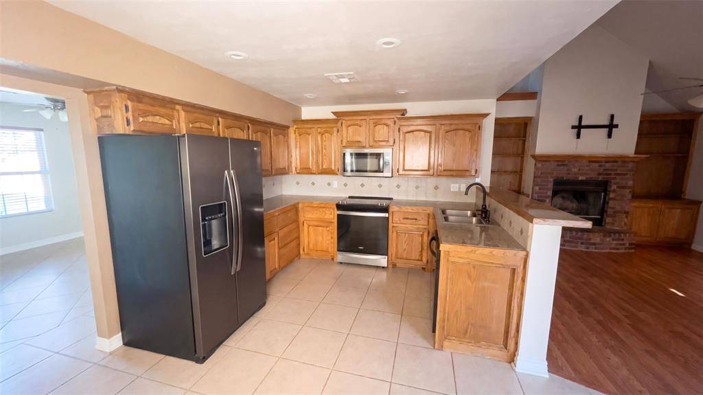 12 Wahnetah LN, Lawton, OK 73507