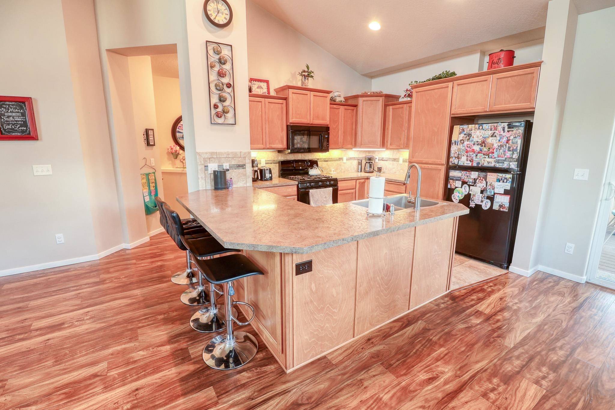 325 E Parker Ct, Colbert, WA 99005