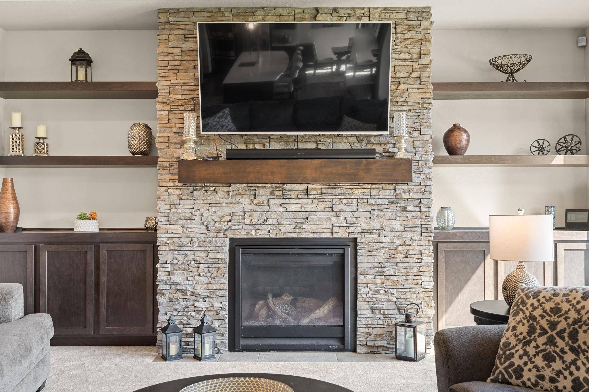 17706 E Belleaire Dr, Greenacres, WA 99016