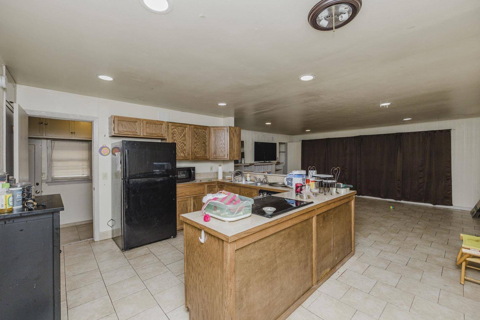 1942 N Jeanette, Wichita, KS 67203