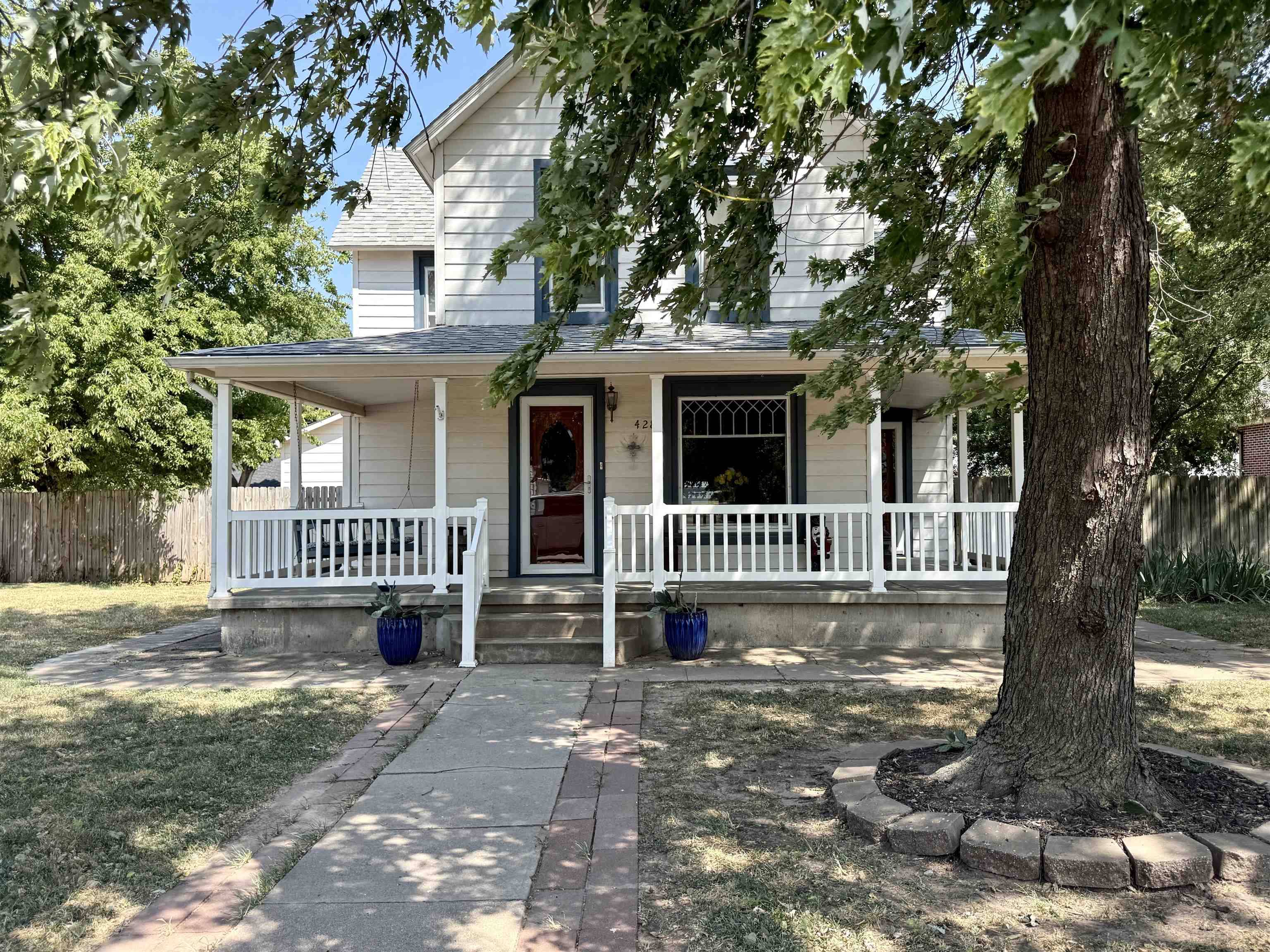 428 N Main St, Andale, KS 67001