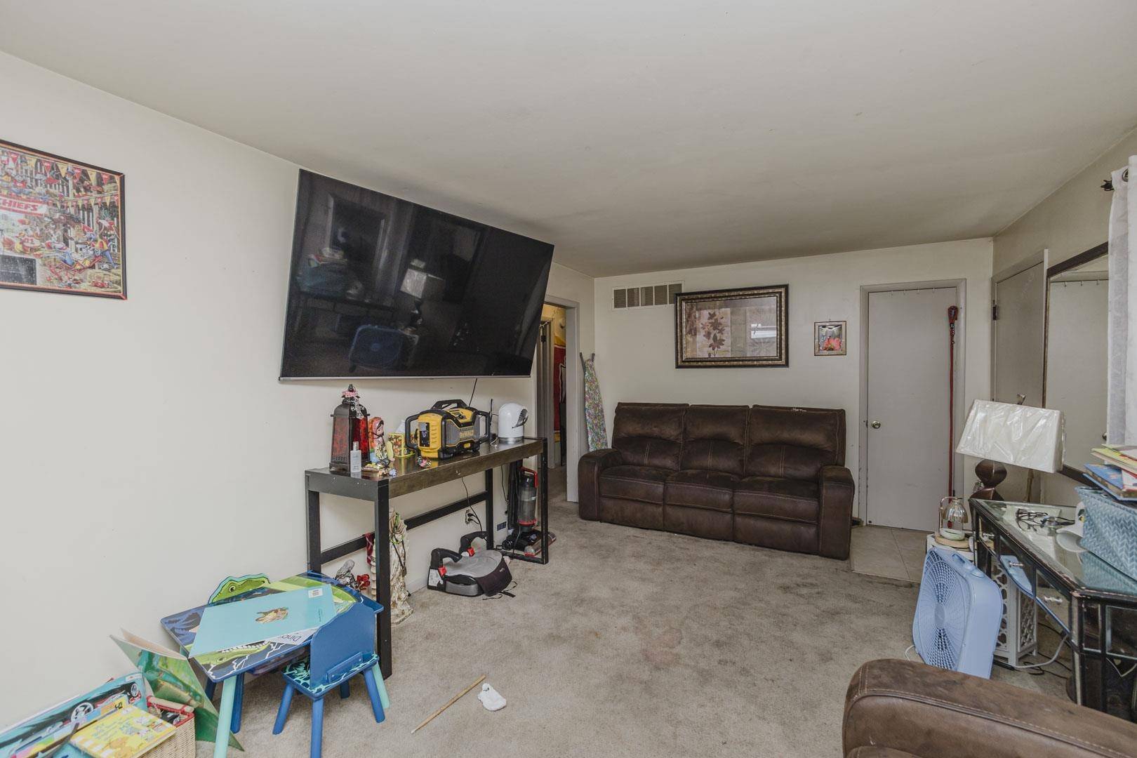 2616 S Oak, Wichita, KS 67217