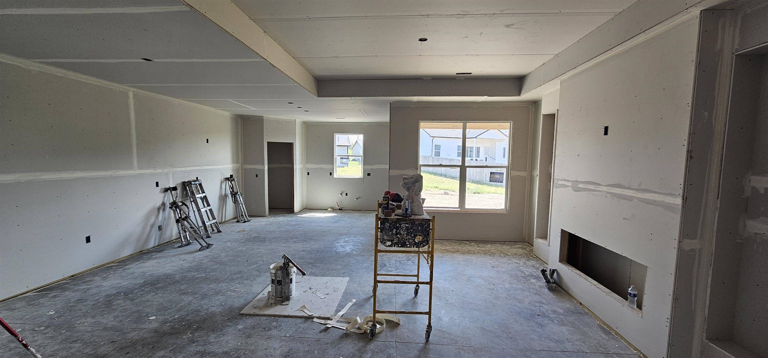 728 N Red Bud Ave., Valley Center, KS 67147