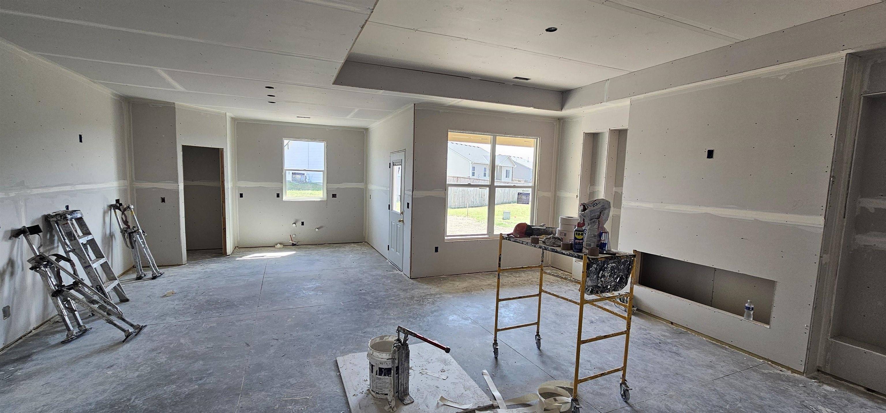 728 N Red Bud Ave., Valley Center, KS 67147
