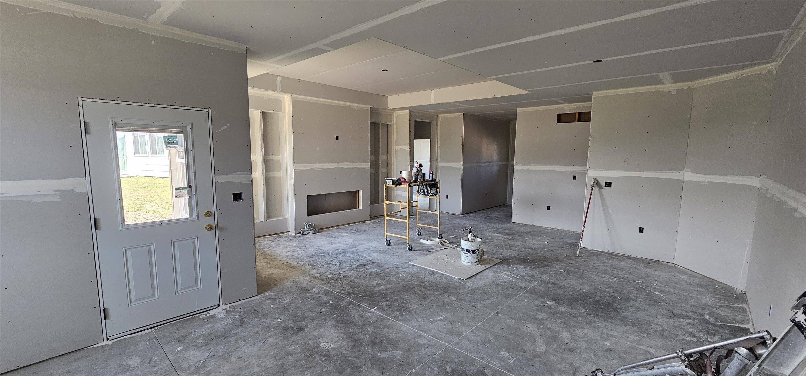 728 N Red Bud Ave., Valley Center, KS 67147