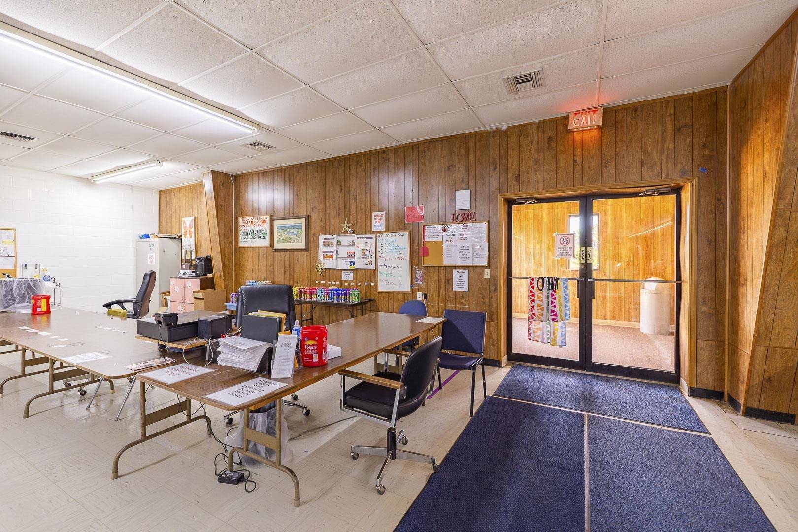 2206 & 2402 E 101st, Valley Center, KS 67147
