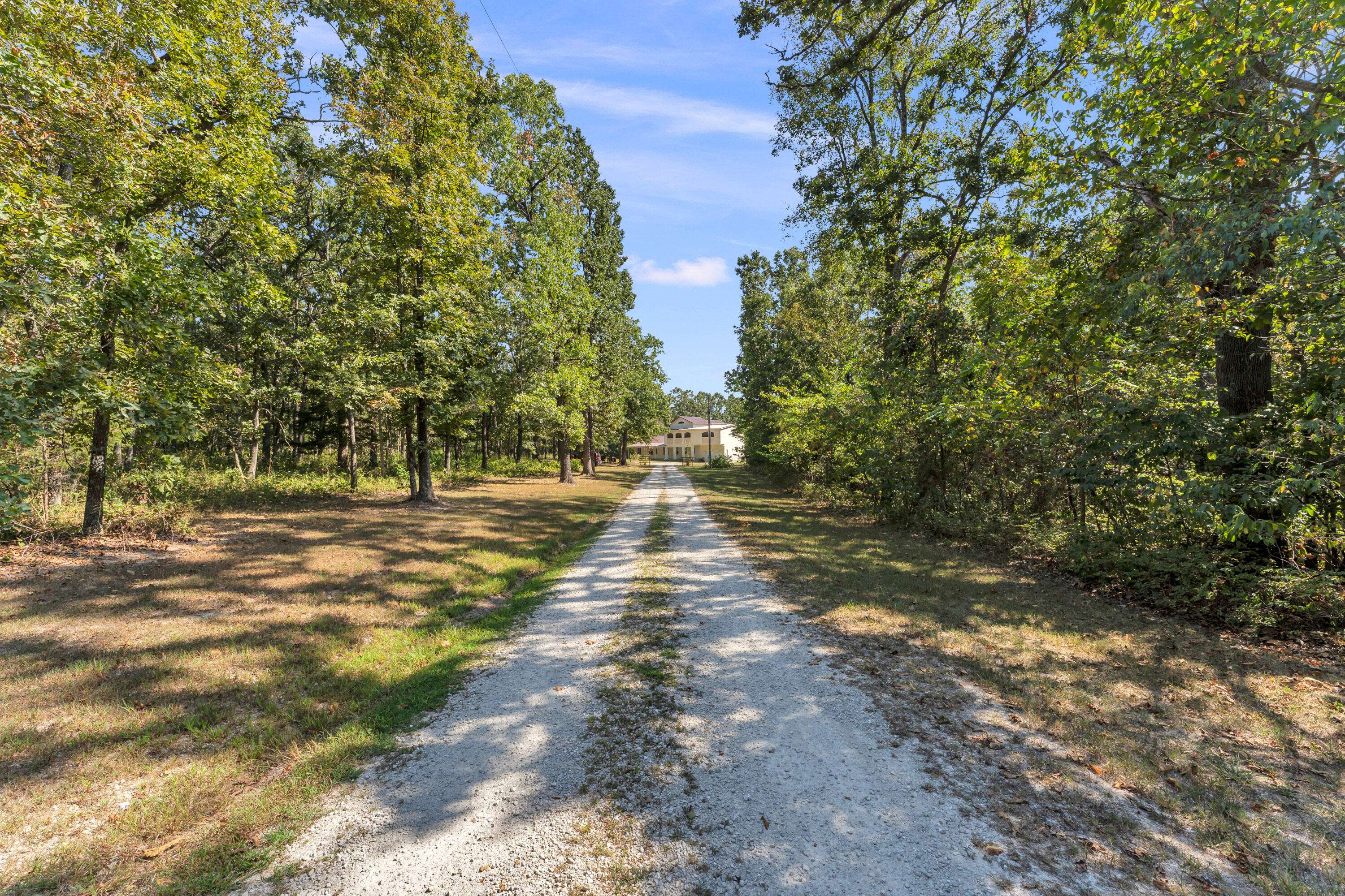 107 Candlewood RD, Buffalo, MO 65622