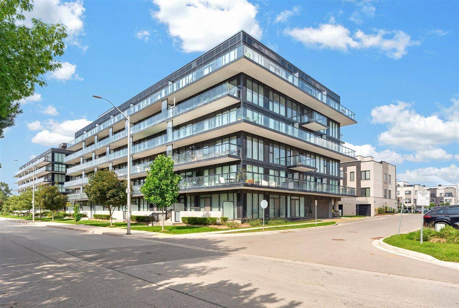 1119 Cooke BLVD #b427, Burlington, ON L7T 0C7