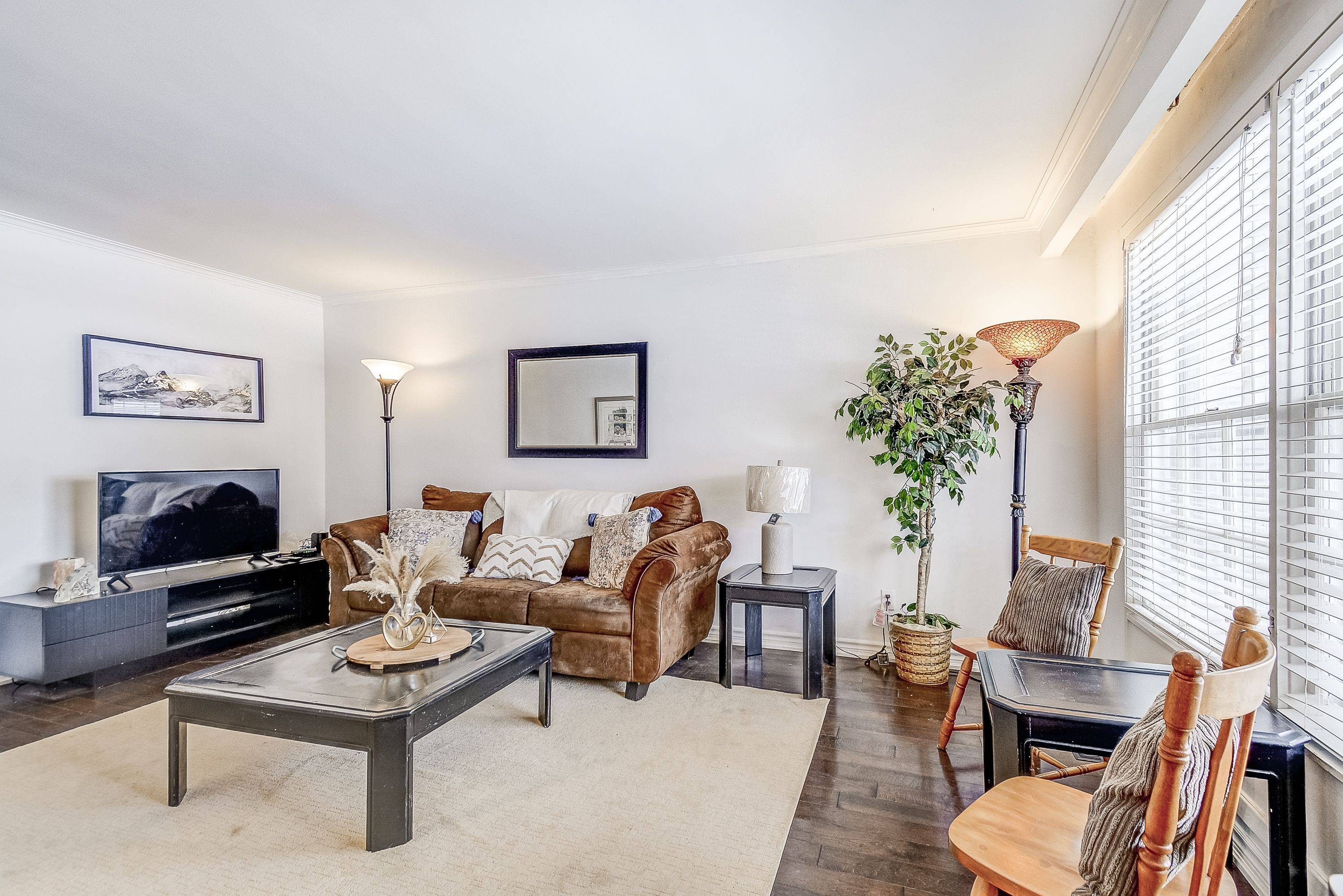 2145 Sandringham DR, Burlington, ON L7P 1T8