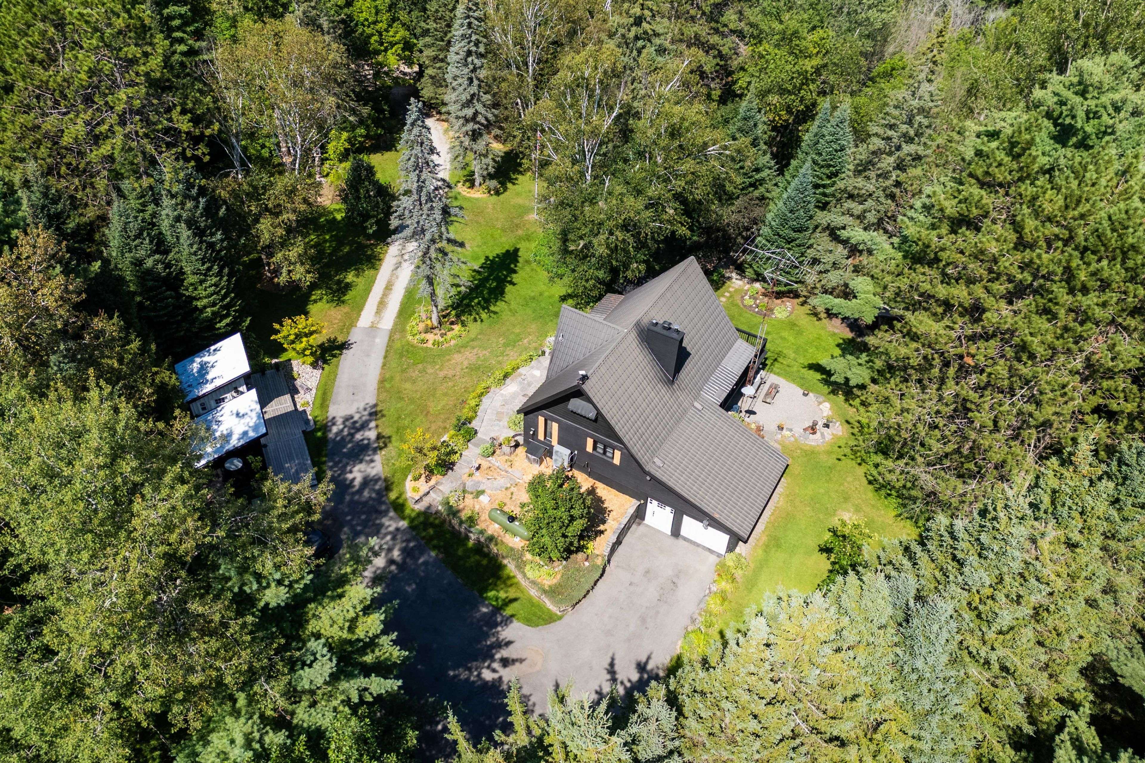 132 Douglas DR, Bracebridge, ON P1L 1W8