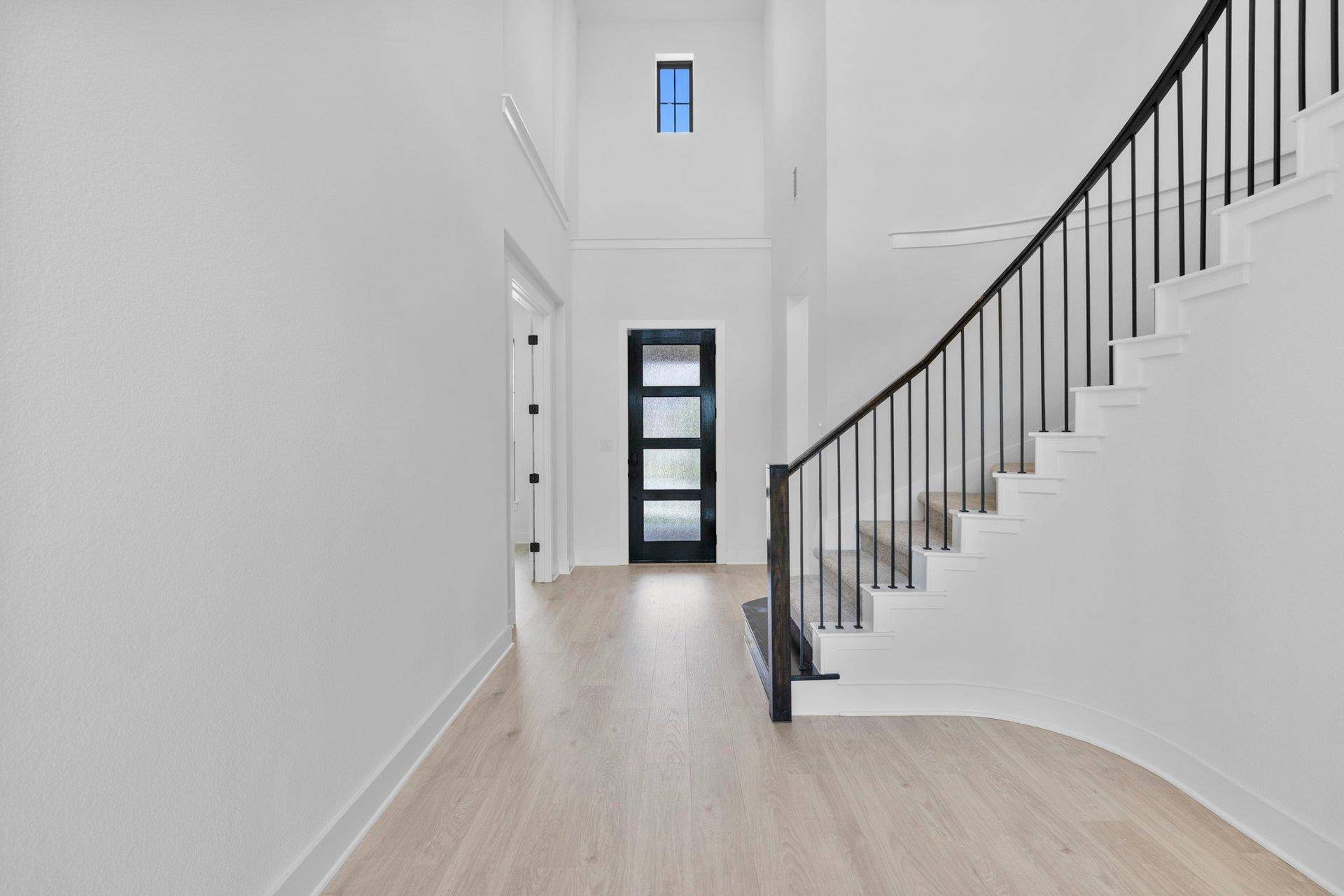 1904 Crimson Sunset DR, Georgetown, TX 78628