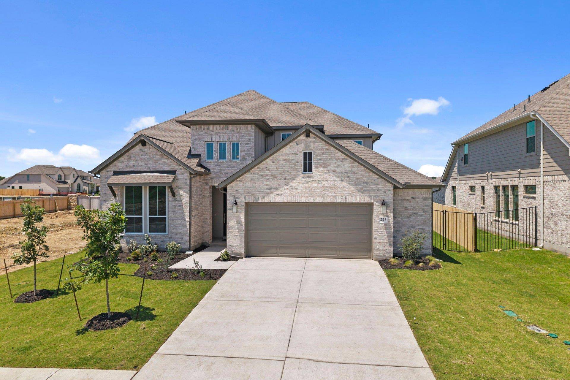225 Pacific Grove CIR, Liberty Hill, TX 78642