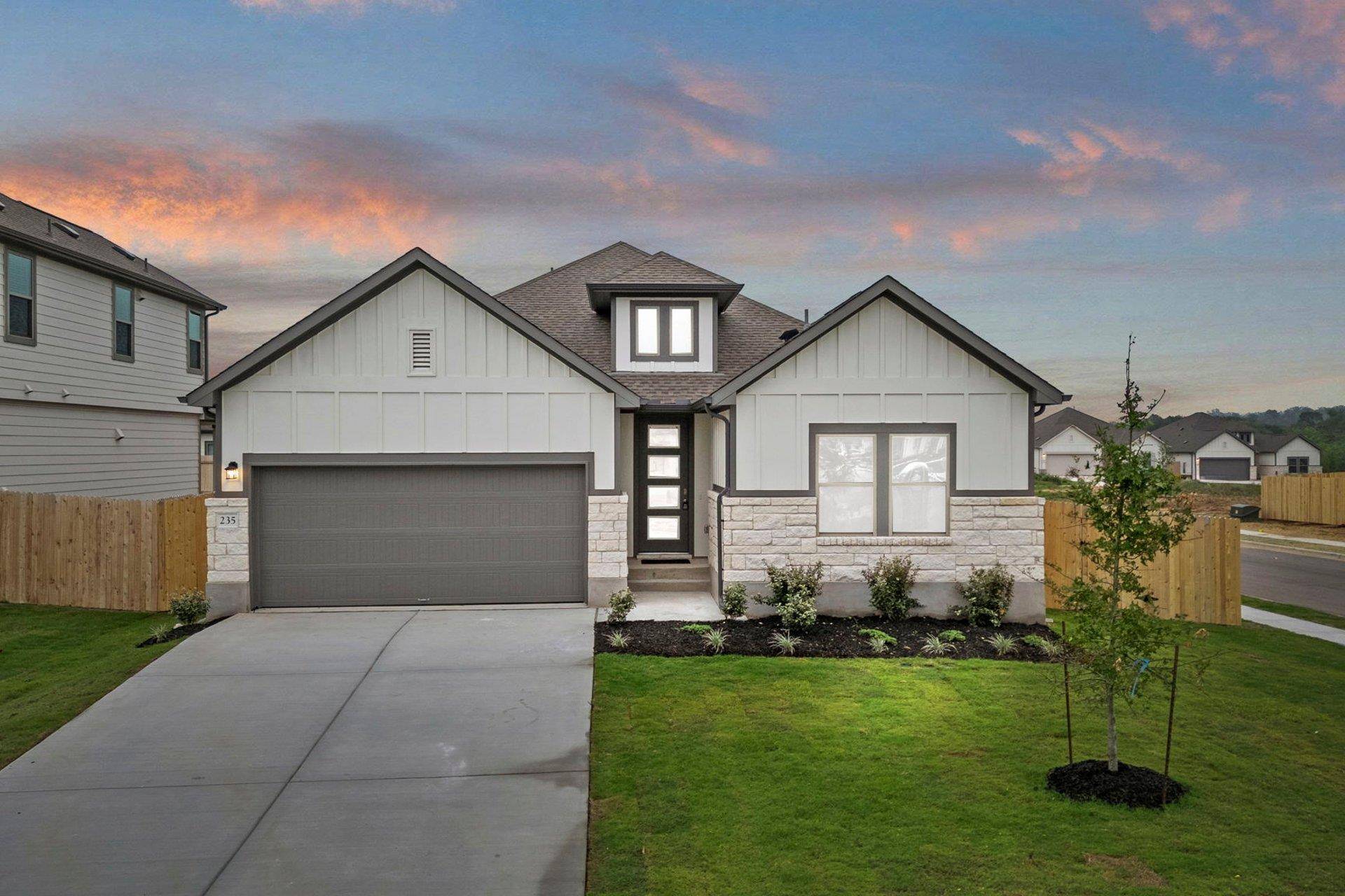 235 Red Tail Hawk LN, Cedar Creek, TX 78612