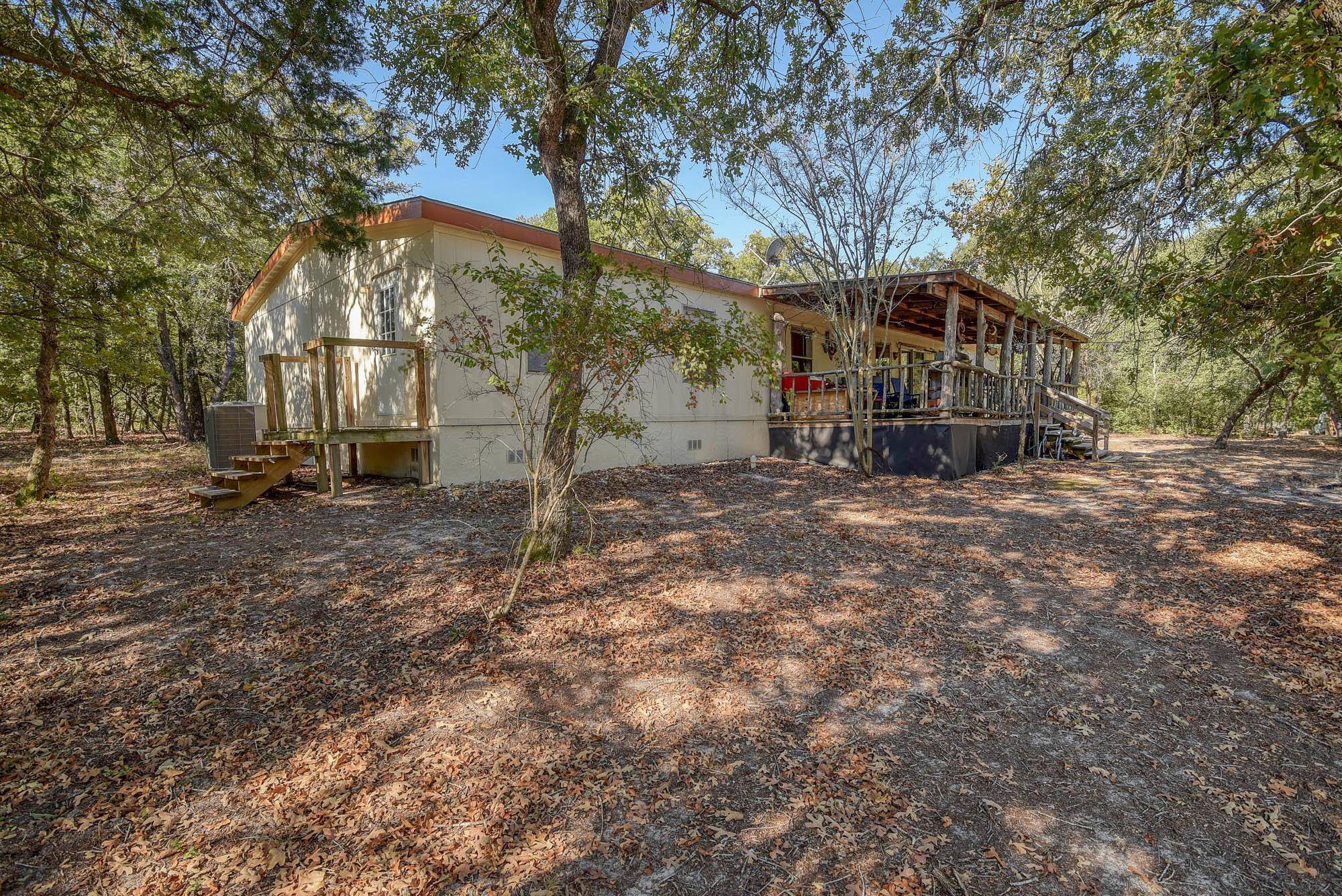 181 Lockwood RD, Red Rock, TX 78662