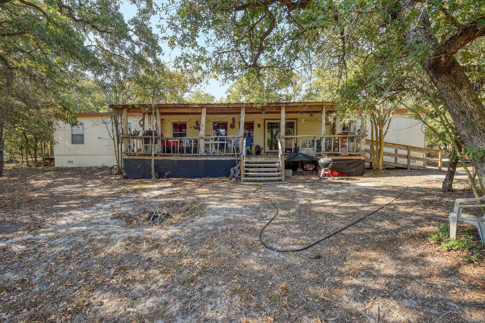 181 Lockwood RD, Red Rock, TX 78662