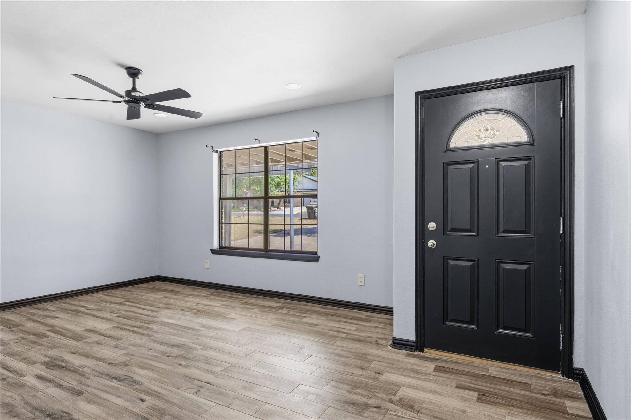 1011 Serenada DR, Georgetown, TX 78628