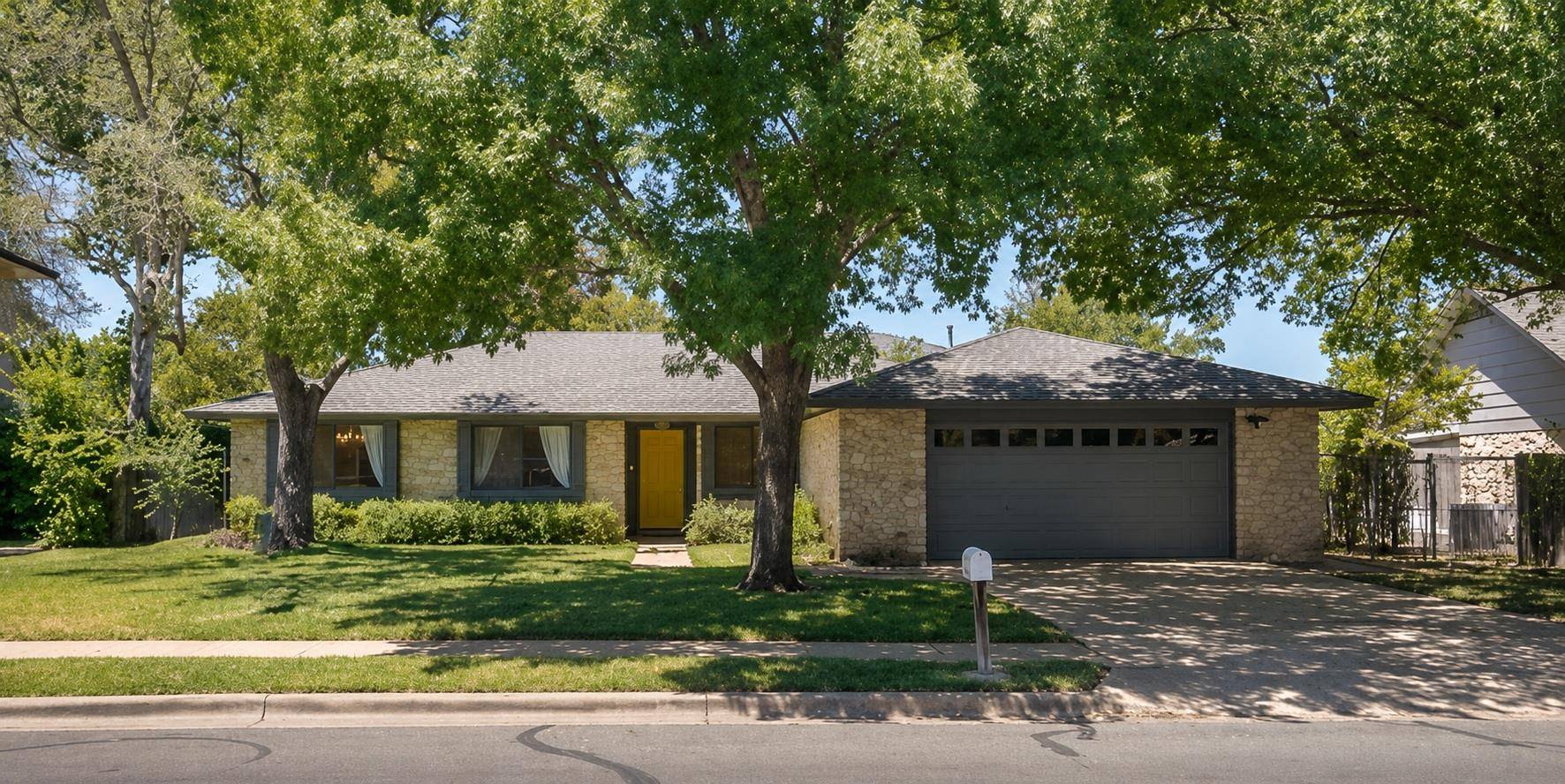 10512 Timbercrest LN, Austin, TX 78750