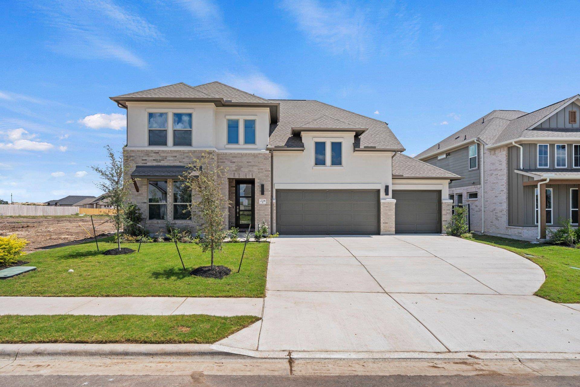 228 Pacific Grove CIR, Liberty Hill, TX 78642