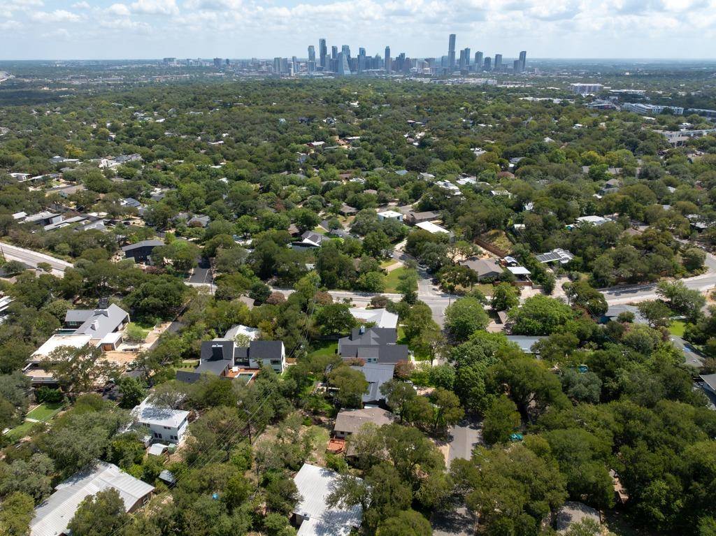 2906 Oakhaven DR, Austin, TX 78704