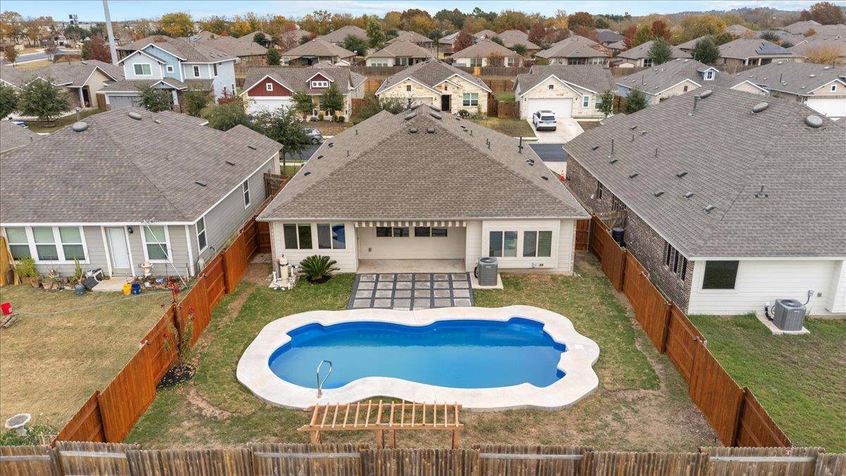 111 Crooked TRL, Bastrop, TX 78602