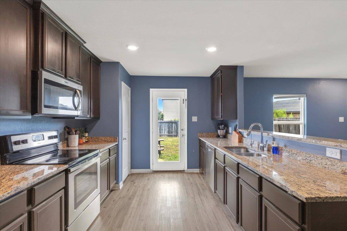 19808 Hubert R. Humphrey RD, Manor, TX 78653