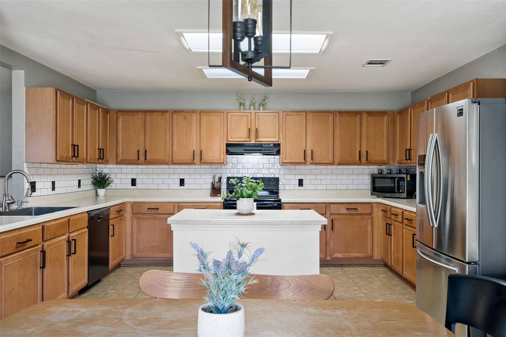 2213 Little Tree BND, Cedar Park, TX 78613