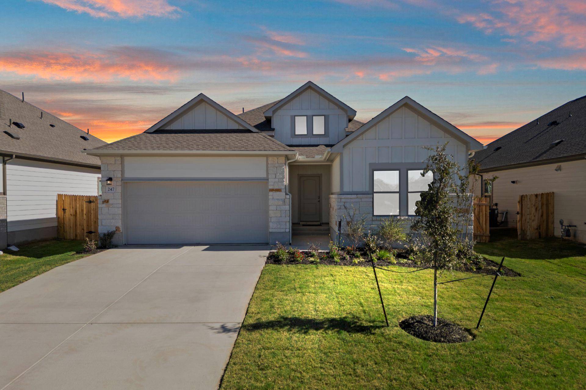 247 Red Tail Hawk LN, Cedar Creek, TX 78612