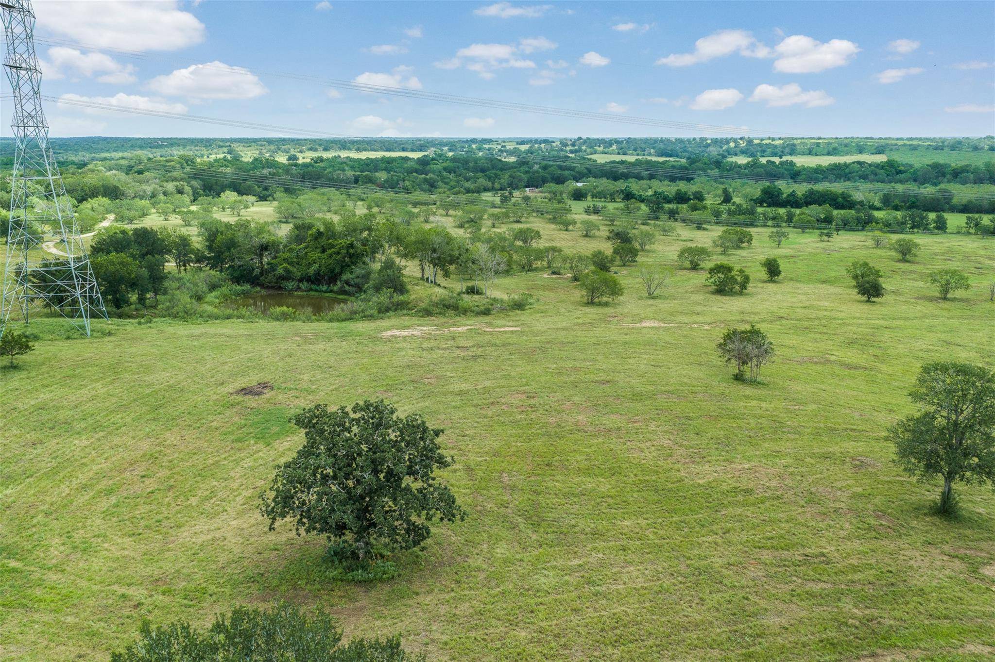 401 Fm 672, Dale, TX 78616