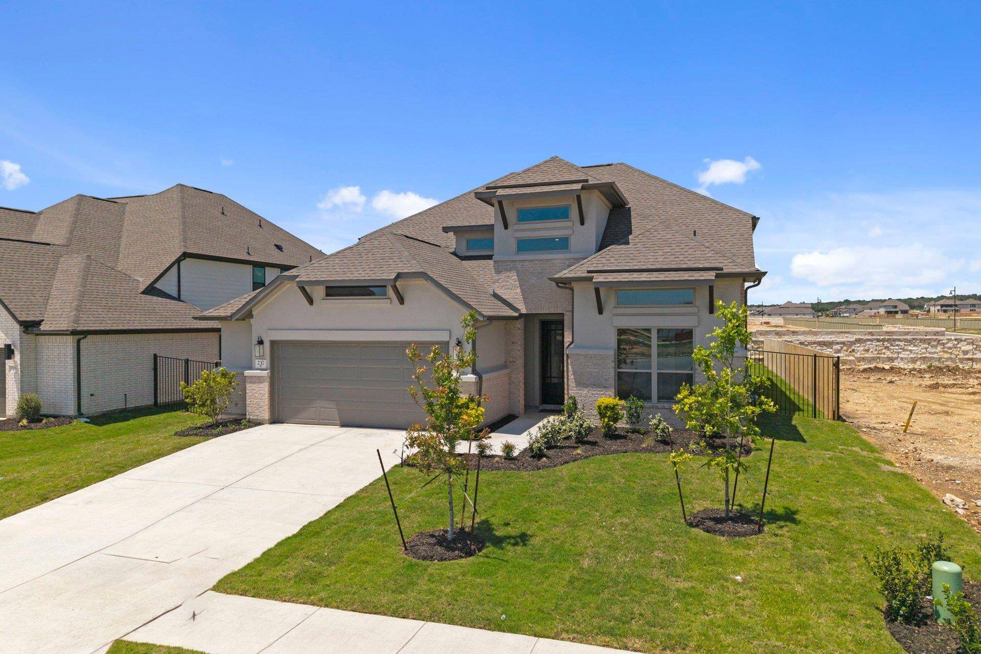 237 Pacific Grove CIR, Liberty Hill, TX 78642