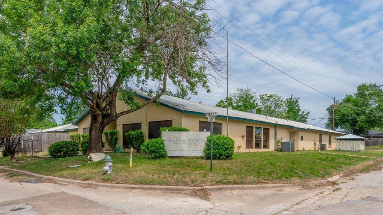 700 Dyer ST, Rockdale, TX 76567