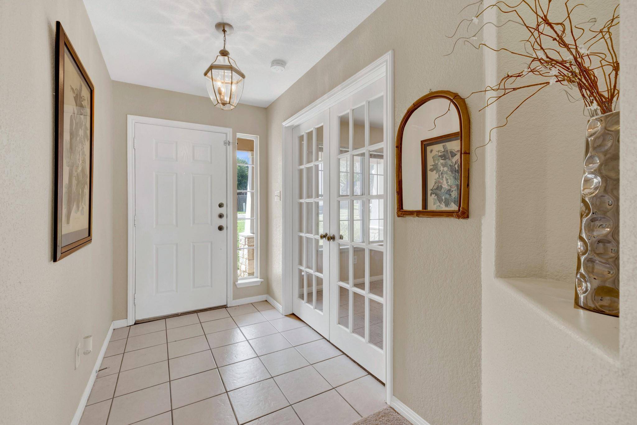 2047 Lisa LN, San Marcos, TX 78666