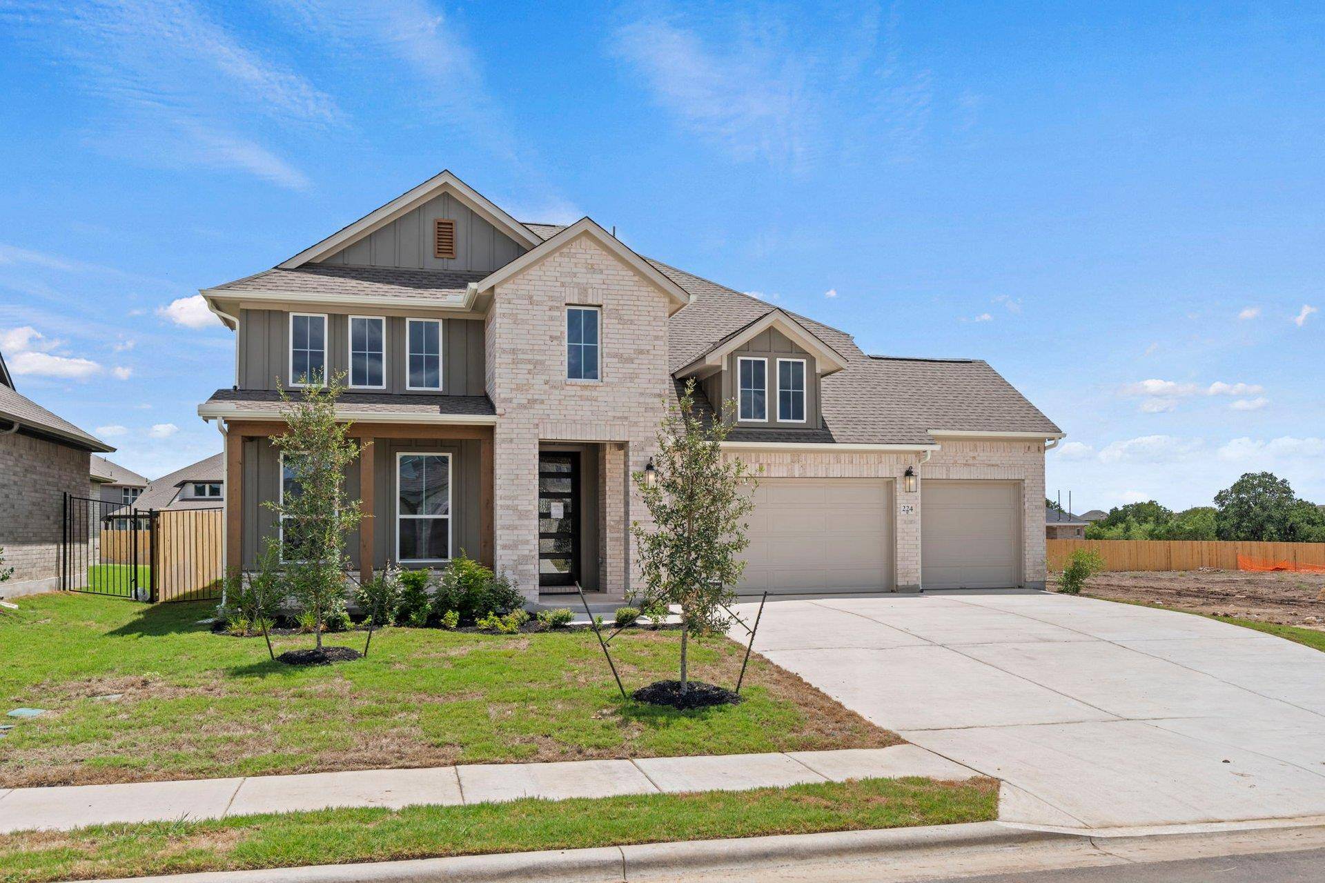 224 Pacific Grove CIR, Liberty Hill, TX 78642
