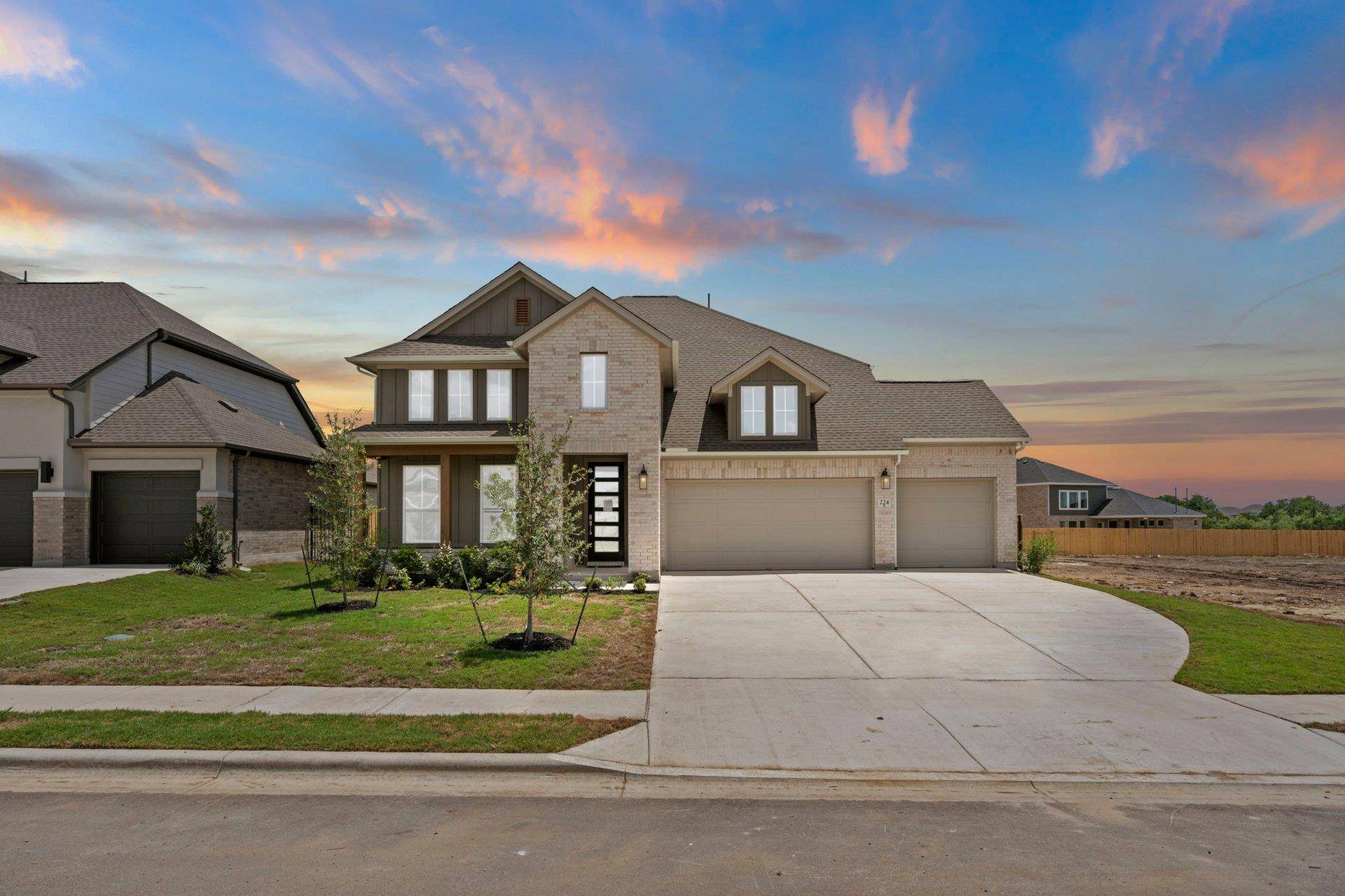 224 Pacific Grove CIR, Liberty Hill, TX 78642