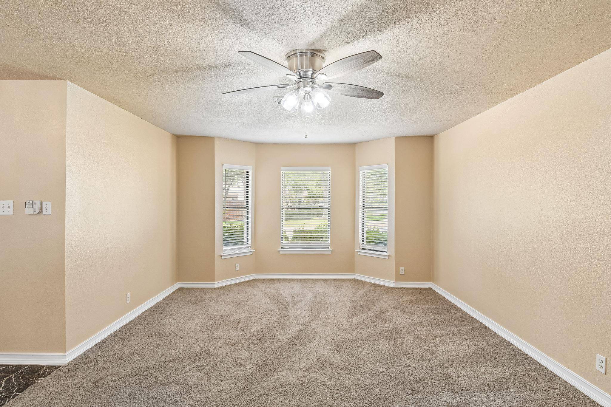 1300 Chalk LN, Cedar Park, TX 78613