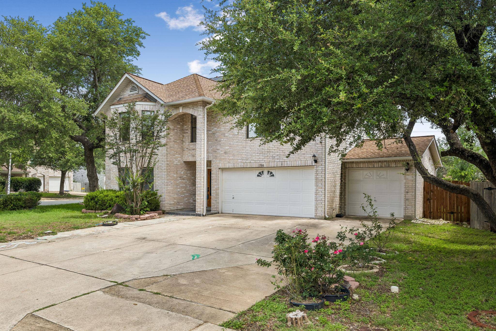 1300 Chalk LN, Cedar Park, TX 78613