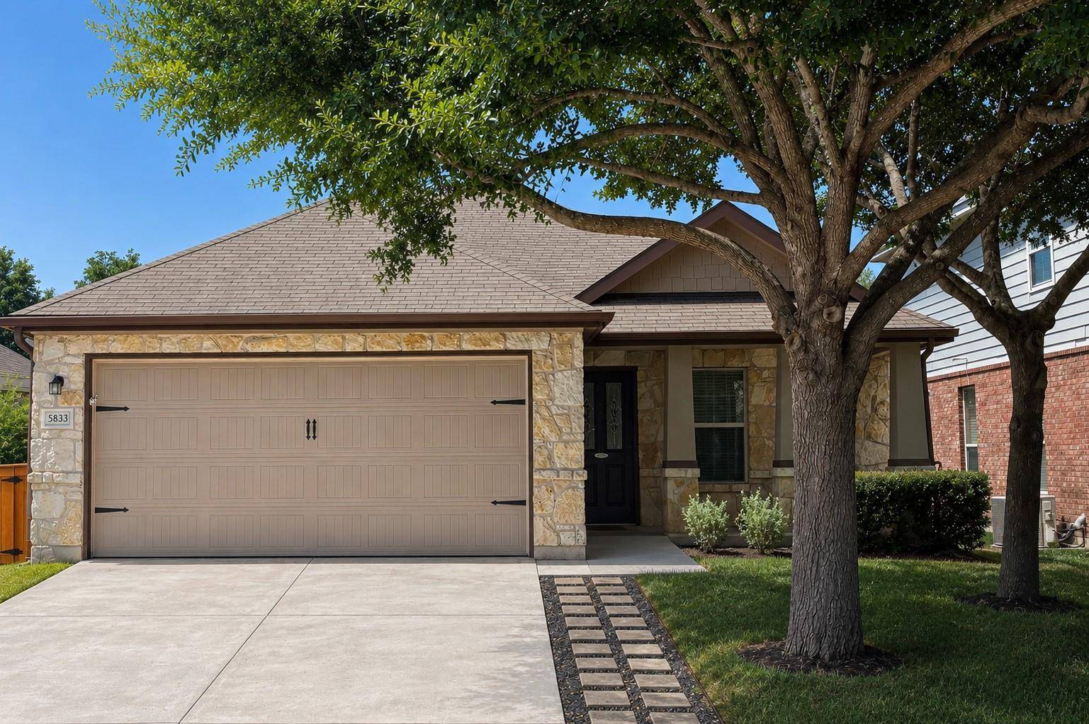 5833 Zachary Scott ST, Austin, TX 78747