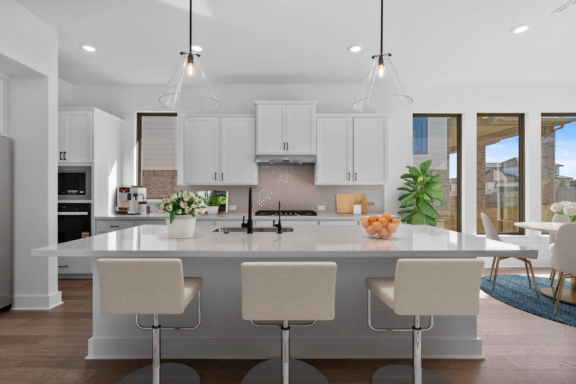 105 Gibbs DR, Liberty Hill, TX 78642