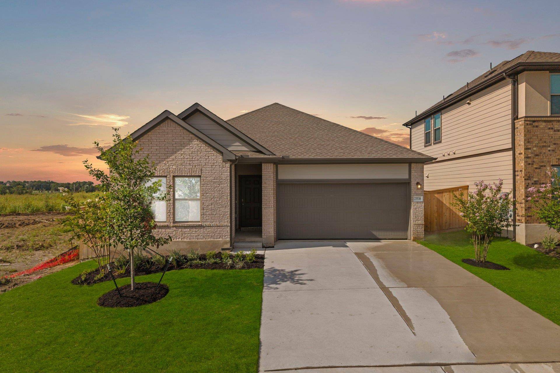 25536 Flora Bella LN, Elgin, TX 78621