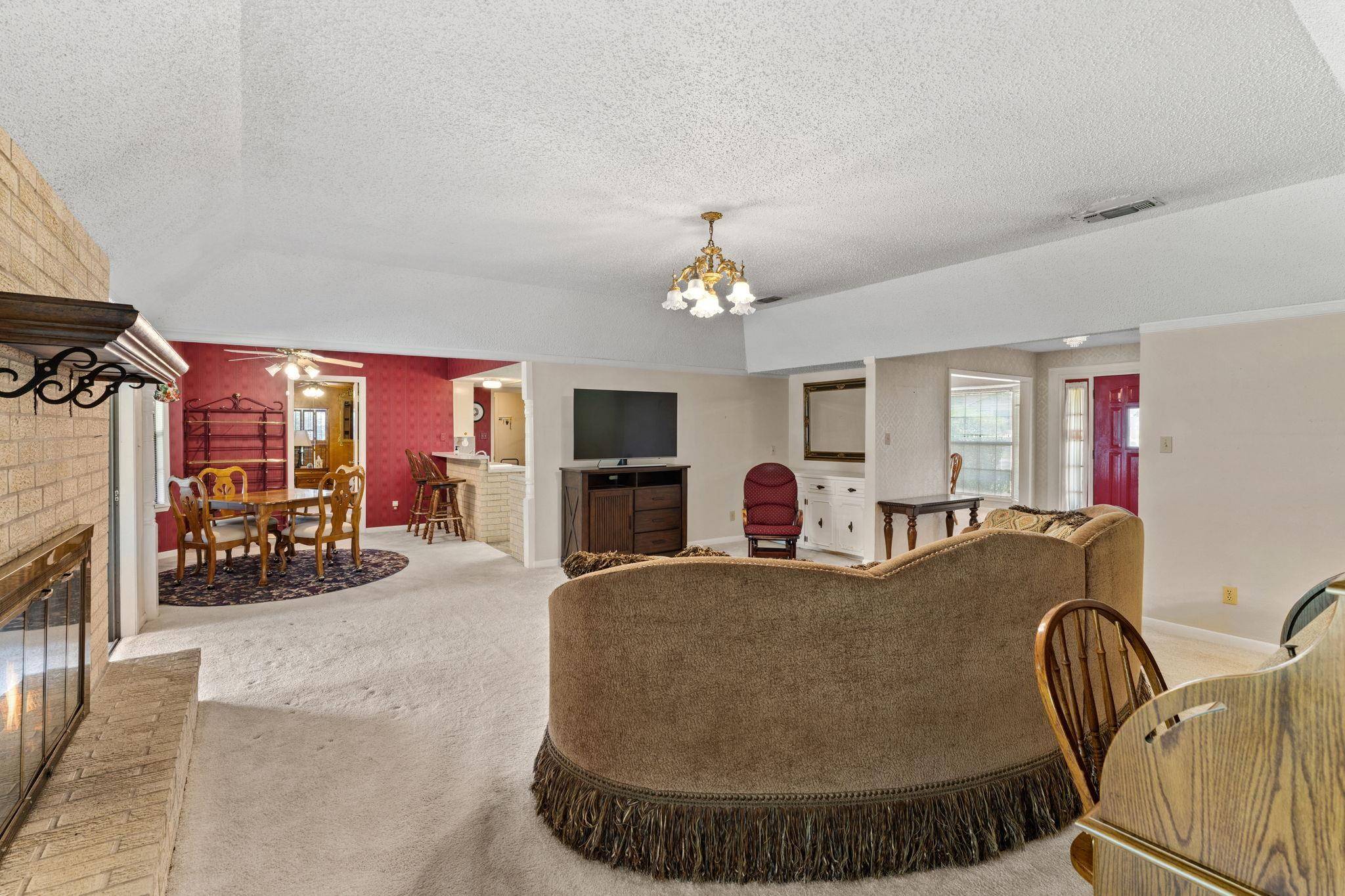 419 OLYMPIA FIELDS, Meadowlakes, TX 78654