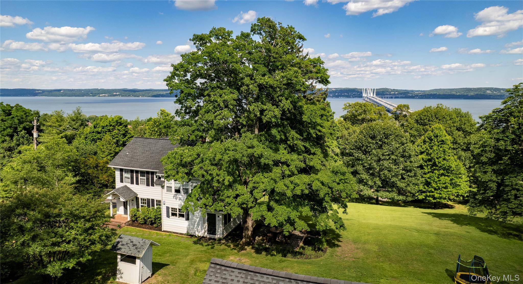 34 Old Mountain RD, Nyack, NY 10960
