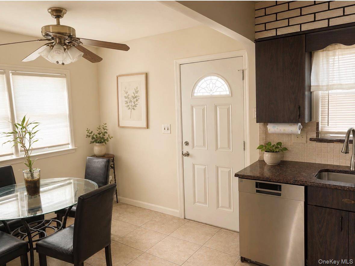 Address not disclosed, Rosedale, NY 11422