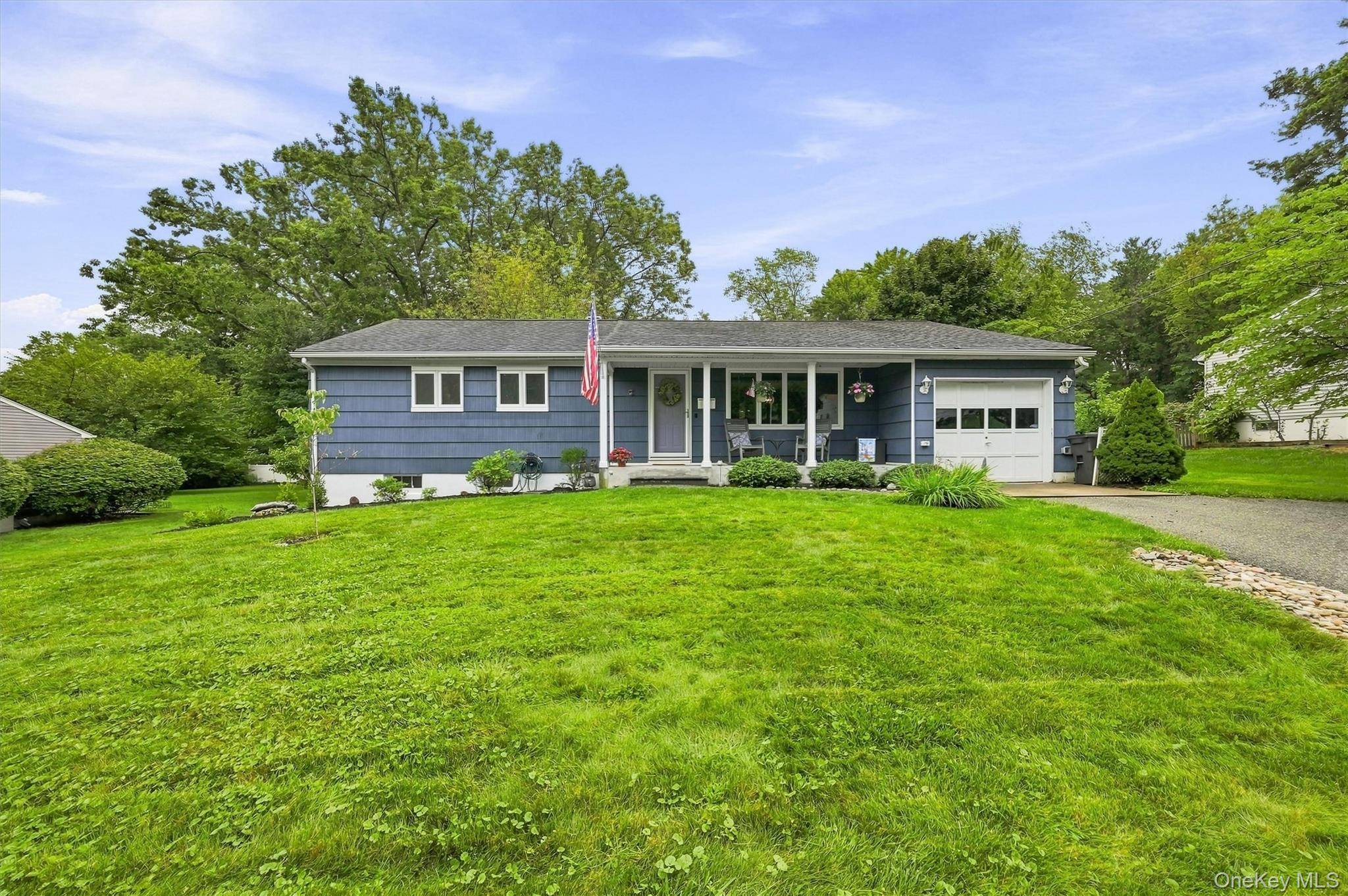 3 Richard DR, West Nyack, NY 10994