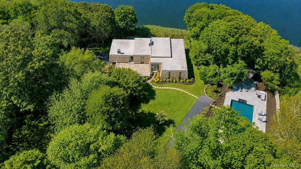 9305 Soundview AVE, Southold, NY 11971